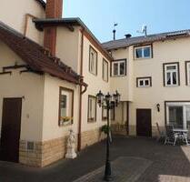 Am Fuße des Stadttors - 225.000,00&nbsp;EUR Kaufpreis, ca.&nbsp; 248,00&nbsp;m&sup2; in Tann (Rhön) (PLZ: 36142)