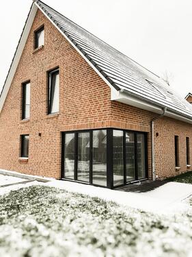 Foto - Moderne Doppelhaushälfte mit Garten – KfW-Effizienzhaus (BJ 2024)