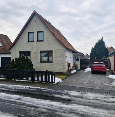 Foto - Einfamilienhaus mit großem Grundstück, Garage & Vollkeller