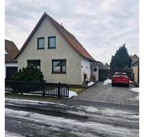 Einfamilienhaus mit großem Grundstück, Garage & Vollkeller - Celle Bostel