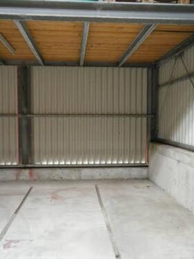 Foto - Stellplätze für Autos Motorräder