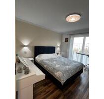 Geschmackvolle 2ZKB mit großem verglastem Balkon und EBK - Augsburg Bärenkeller