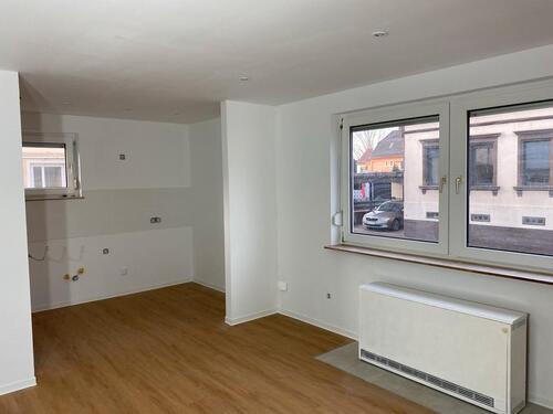 Foto - NEU sanierte 2-ZKB Wohnung Apartment mit EBK zu vermieten