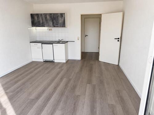 Foto - Renoviertes 1-Zimmer Apartment mit Balkon und Stellplatz Hannover