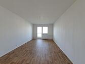 Foto - ***Ab 20.06.2026***Licht, Luft & Aussicht – frisch renovierte 2‑Zimmer‑Wohnung mit Balkon***