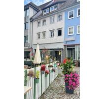 Geräumige 3-Zimmer-Wohnung am Marktplatz – WG möglich, bezugsfrei - Oberndorf am Neckar