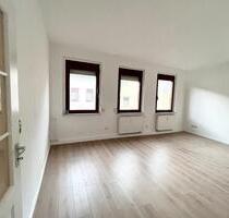 Sanierte Maisonette auf zwei Etagen – mit Garage und viel Platz - Meerane