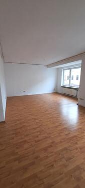 Foto - Schöne und große 4-Zimmer Wohnung mit Balkon