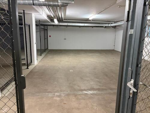 Foto - Stellplatz Motorrad, Roller für Winter trocken, inkl Strom