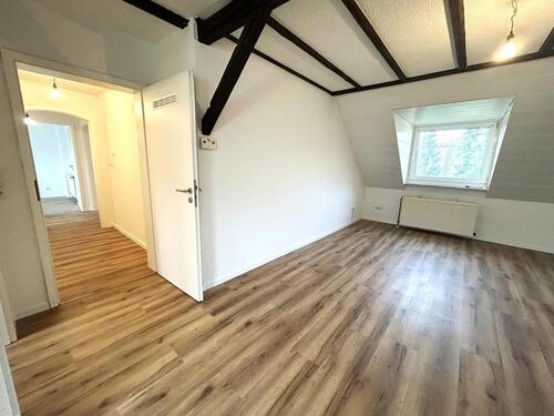 Foto - 3.5 Zimmer Dachgeschoßwohnung zur Miete in Wuppertal