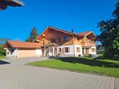 Foto - 2,5 Zimmerwohnung zur Miete - 1.300,00&nbsp;EUR Kaltmiete, ca.&nbsp; 93,67&nbsp;m&sup2;