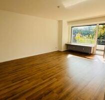 Renovierte 3-Zimmerwohnung mit Garage und Loggia - sofort Bezugs - Recklinghausen Hillerheide