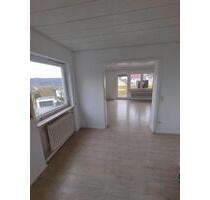 Wohnen oder Hausen? Renovierte 4 Zi Wohnung - Lorch