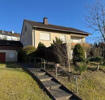 Ländlich gelegenes Ein-Zweifamilienhaus - Ottbergen - Höxter