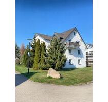 Schöne 2 Raum Dachgeschosswohnung OHNE Schrägen, mit Südbalkon und Rollläden - Bördeland