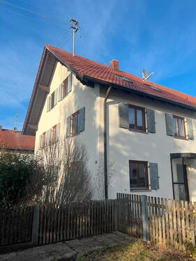 Foto - Haus zum Vermieten - 1.690,00&nbsp;EUR Kaltmiete, ca.&nbsp; 154,00&nbsp;m&sup2;