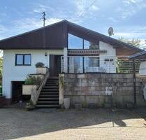 1 Familienhaus im Bungalowstil freistehend unverbaubar - Pirmasens Niedersimten
