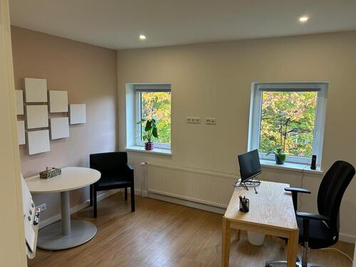 Foto - Praxis-Büroraum zur Untermiete - 350,00 EUR Kaltmiete,