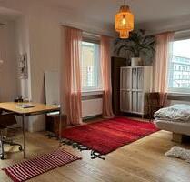 16.03.-23.03. Helle Altbauwohnung in Messenähe - Köln Mülheim