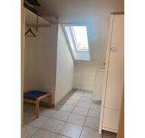 2-Zimmer-Dachgeschosswohnung, teilmöbiliert ab sofort verfügbar - Nümbrecht