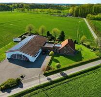 Exklusives Einfamilienhaus mit Multifunktionshalle und Traumgarte - Legden