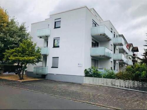 Foto - Attraktive, kernsanierte 1-Zimmer-Wohnung mit großem Balkon