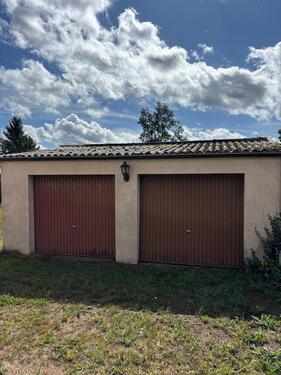Foto - Doppelgarage mit seitlichem Stellplatz zu vermieten