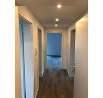 Helle EG-Hochparterrewohnung mit Südbalkon in Sinzing