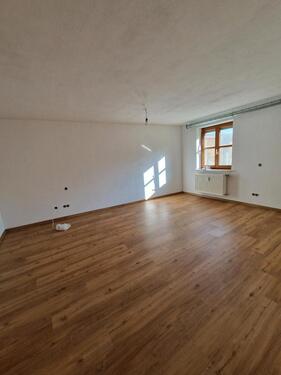 Foto - 3-Zimmer WHG Essing mit Garten - 790,00&nbsp;EUR Kaltmiete, ca.&nbsp; 85,00&nbsp;m&sup2;