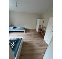 WG Zimmer zum vermieten - 430,00&nbsp;EUR Kaltmiete, ca.&nbsp; 18,00&nbsp;m&sup2; in Nürnberg (PLZ: 90471) Langwasser