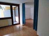 Foto - Charmante 2,5-Zimmer-Wohnung mit Loggia und Tiefgaragenstellplatz