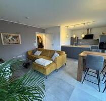 Lichtdurchflutete 3-Zimmer-Wohnung mit Balkon und Einbauküche - Reichshof