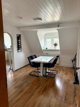 Foto - 3,5 Zimmer DG Wohnung in zentral gelegener ruhiger Lage