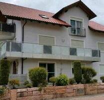 Helle 4 ZW mit Balkon, Holzofen, Dachboden & Fußbodenheizung - Waldmünchen