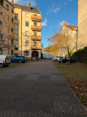 Foto - Stellplatz mit Schrankenzufahrt in Mainzer Straße 178 Saarbrücken