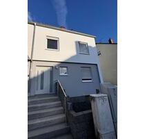 Doppelhaushälfte zu vermieten - 2.200,00 EUR Kaltmiete, in Flörsheim am Main (PLZ: 65439)