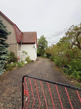 Foto - Einfamilienhaus mit großem Garten und Schuppen (194m² + 1000m²)