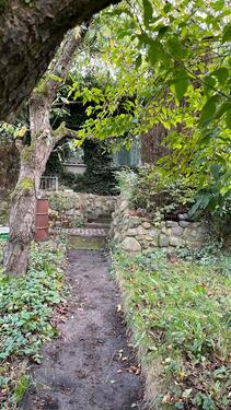 Foto - Schmucker, freundlicher Kleingarten mit altem Baumbestand