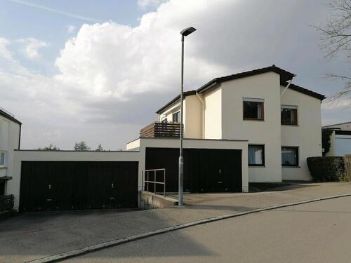 Foto - Helle 3,5-Zimmer Wohnung mit Balkon und Garage von privat