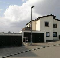 Helle 3,5-Zimmer Wohnung mit Balkon und Garage von privat - Reutlingen Orschel-Hagen