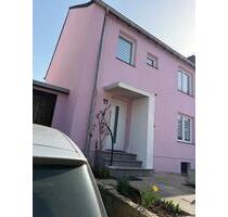 Dachgeschosswohnung - 800,00&nbsp;EUR Kaltmiete, ca.&nbsp; 35,00&nbsp;m&sup2; in Aachen (PLZ: 52066) Aachen-Mitte