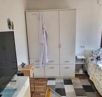 Möblierte Zimmer als Unterieter( gemeinsam Wohnung) - Weinstadt