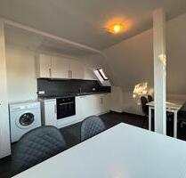 Schönes, voll möbliertes Zimmer mit eigenem Bad – alles inkl. - Bad Waldsee