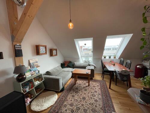 Foto - Moderne Helle Renovierte Dachgeschosswohnung zur Untermiete