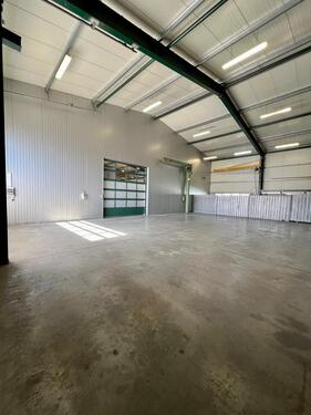 Foto - Gewerbehalle, Lagerhalle, Garage