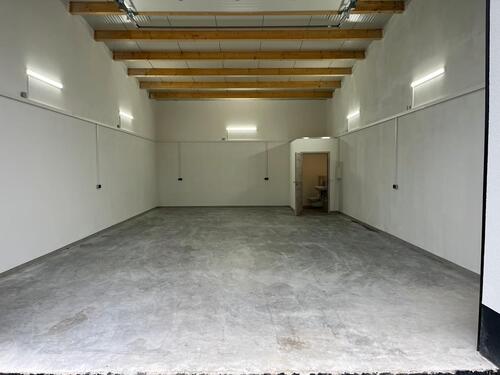 Foto - Lagerhallen zu vermieten - 600,00&nbsp;EUR Kaltmiete,
