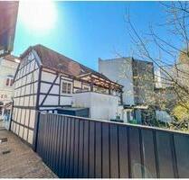 5- Zimmer Wohnung mit Garten, Lütjenstraße Neumünster