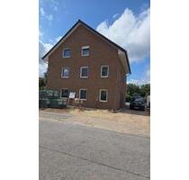 3-Zimmer Mietwohnung, Balkon, Carport + Schuppen in Bremerhaven
