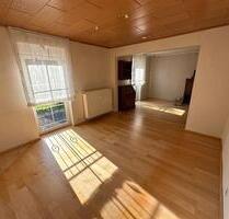 Großzügige 5-Zimmer-Wohnung, 155qm mit Garten und Stellplatz - Stadtallendorf