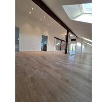 Wohnen über den Dingen – Dachgeschoss mit Flair, 2 Balkon am Wald - Welschbillig